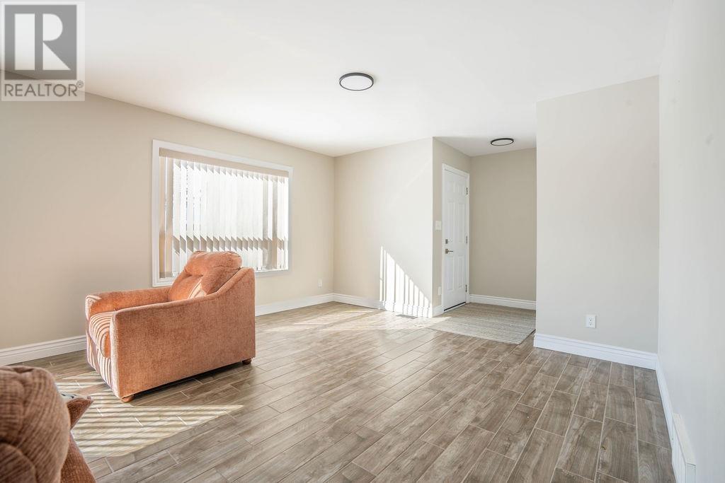 4 Labelle Ave, Sault Ste. Marie, Ontario  P6B 3B9 - Photo 20 - SM260495