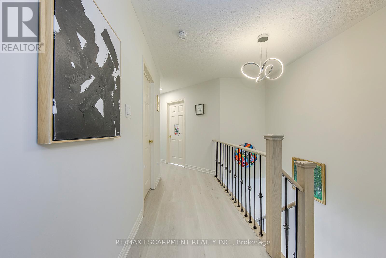 2468 Newcastle Crescent, Oakville, Ontario  L6M 4P3 - Photo 11 - W12905794