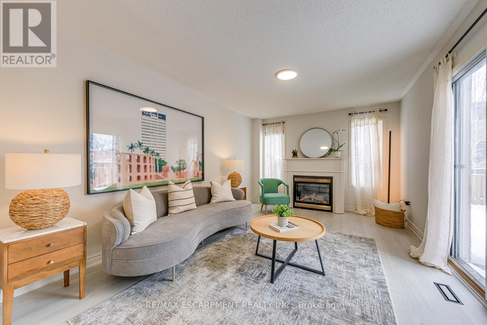 2468 Newcastle Crescent, Oakville, Ontario  L6M 4P3 - Photo 7 - W12905794