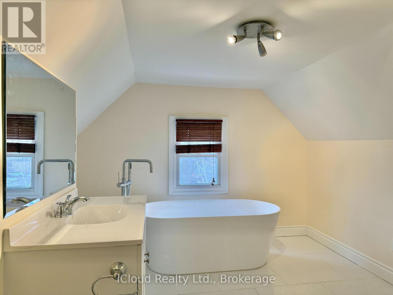 405 Upper Wentworth Street, Hamilton, Ontario  L9A 4T4 - Photo 20 - X12898258