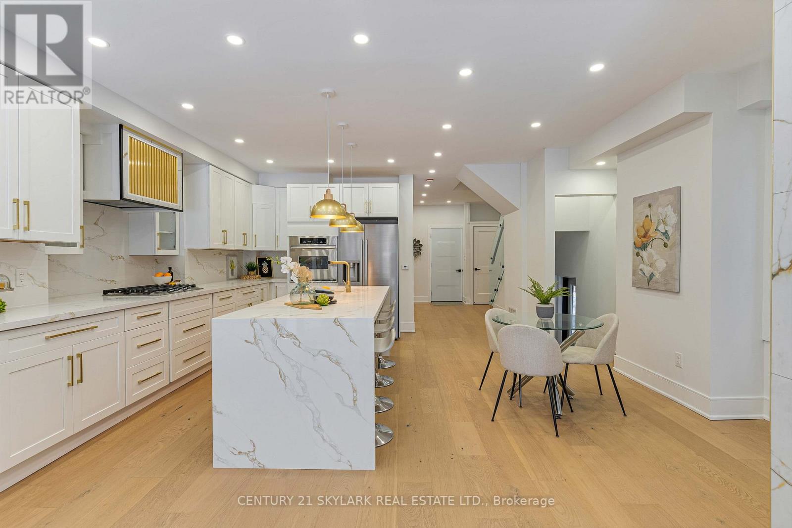 208 Gainsborough Road, Toronto, Ontario  M4L 3C6 - Photo 14 - E12816994