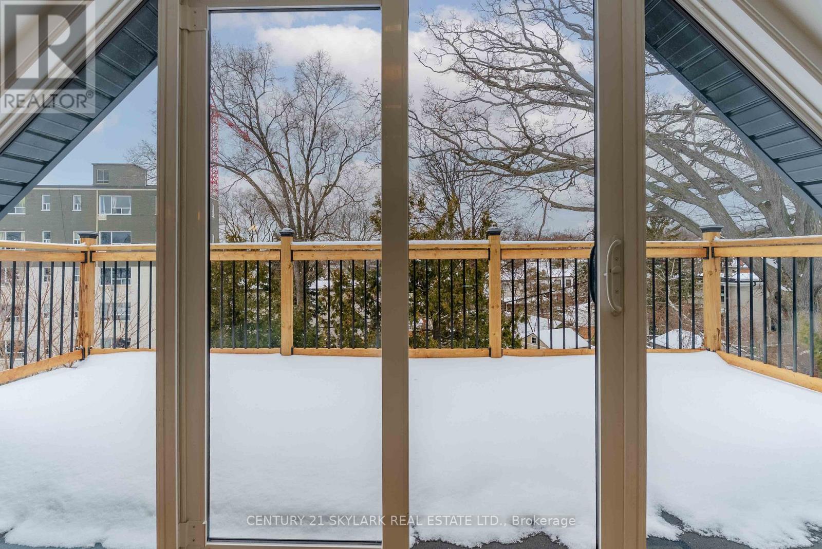 208 Gainsborough Road, Toronto, Ontario  M4L 3C6 - Photo 35 - E12816994