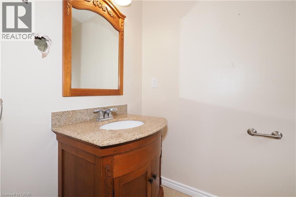 11 Norbert Place, Kitchener, Ontario  N2K 1E5 - Photo 25 - 40811979