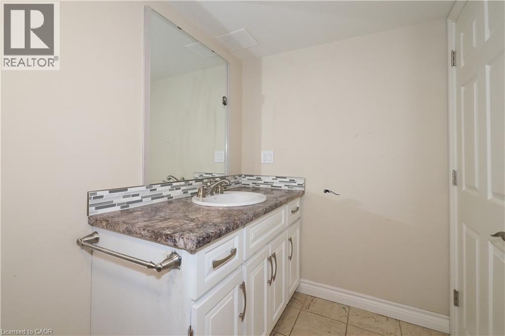 11 Norbert Place, Kitchener, Ontario  N2K 1E5 - Photo 34 - 40811979