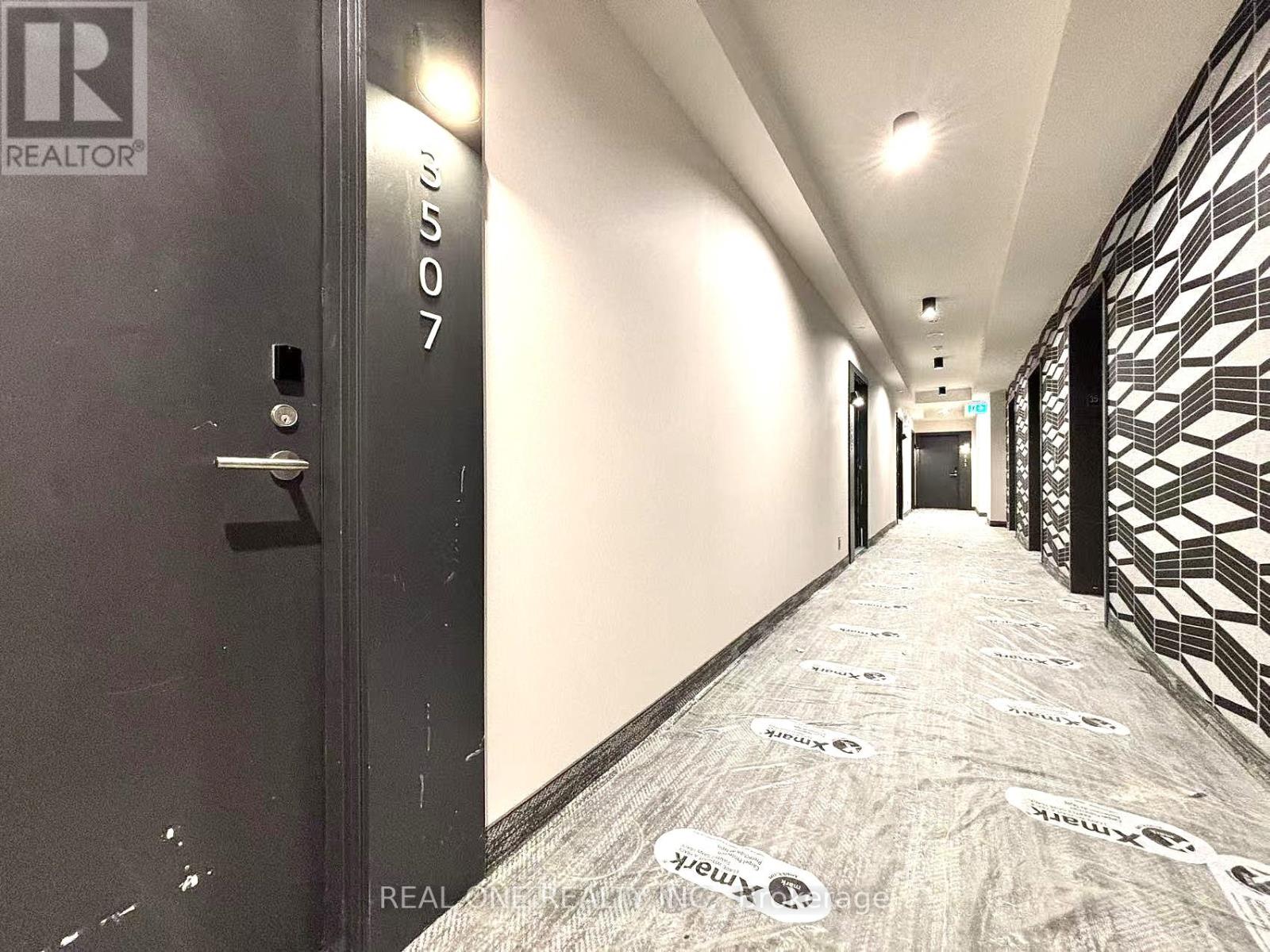 3507 - 180 Front Street E, Toronto, Ontario  M5A 0K9 - Photo 2 - C12905974