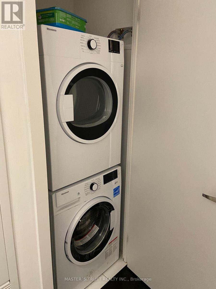 1117 - 955 Bay Street, Toronto, Ontario  M5S 2A2 - Photo 13 - C12905992