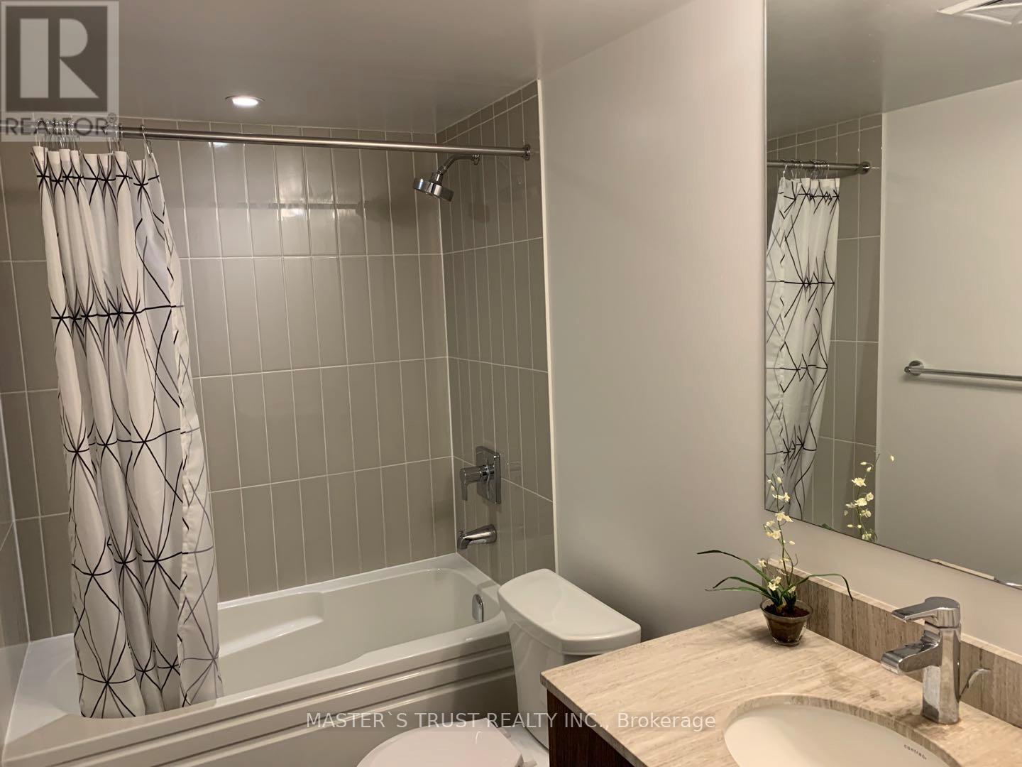 1117 - 955 Bay Street, Toronto, Ontario  M5S 2A2 - Photo 4 - C12905992