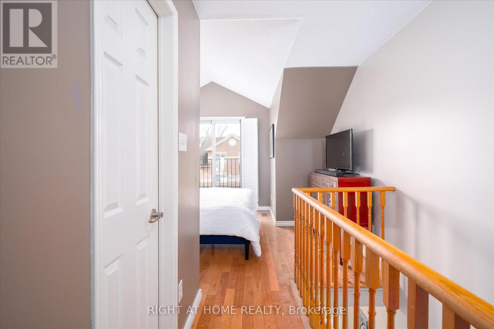 1149 Craven Road, Toronto, Ontario  M4J 4V7 - Photo 11 - E12905976