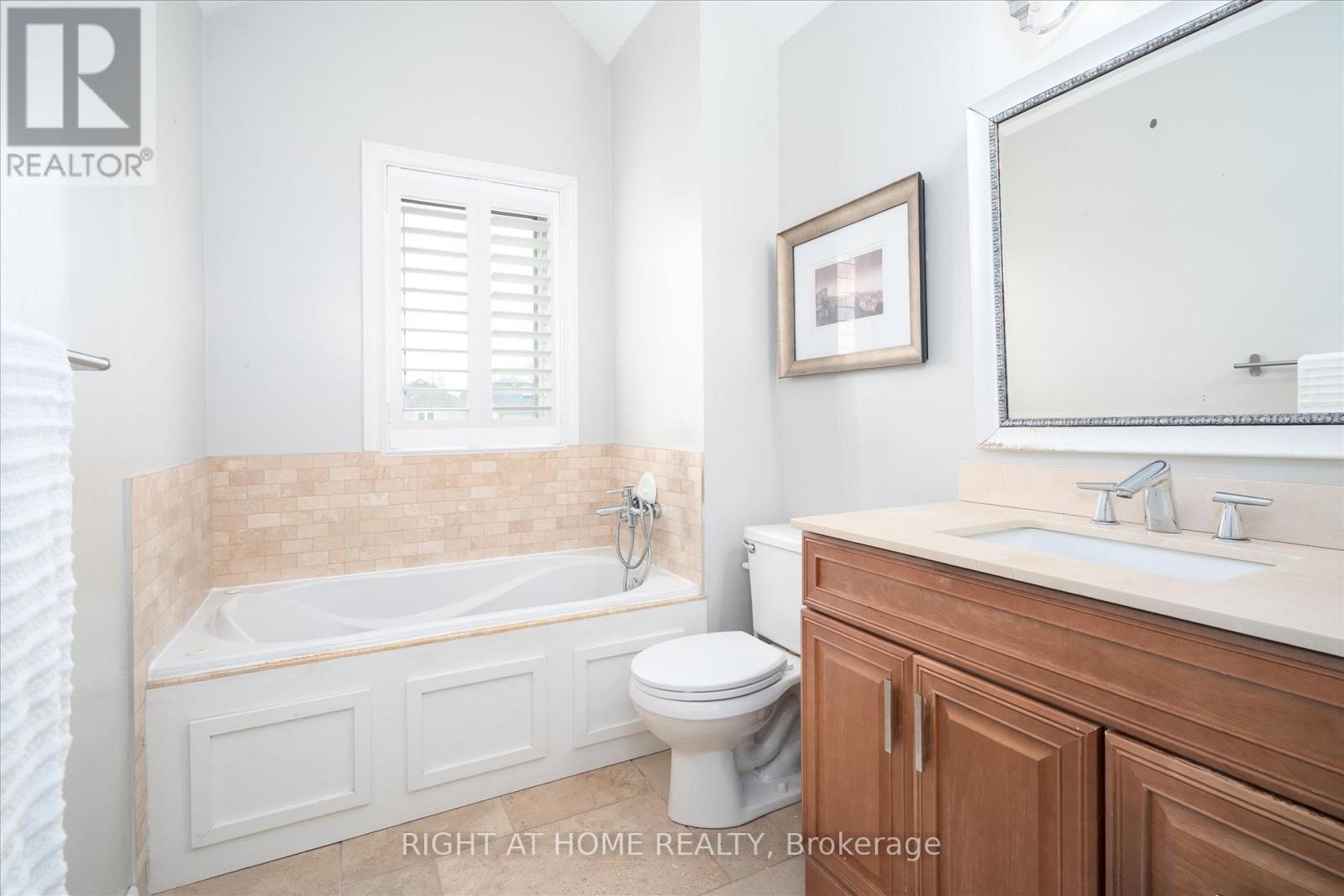 1149 Craven Road, Toronto, Ontario  M4J 4V7 - Photo 13 - E12905976