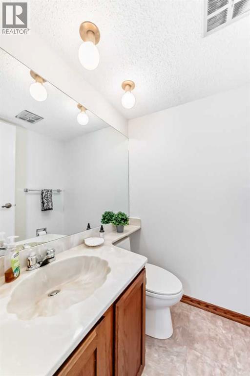 374 Point Mckay Gardens Nw, Calgary, Alberta  T3B 4V8 - Photo 21 - A2294944