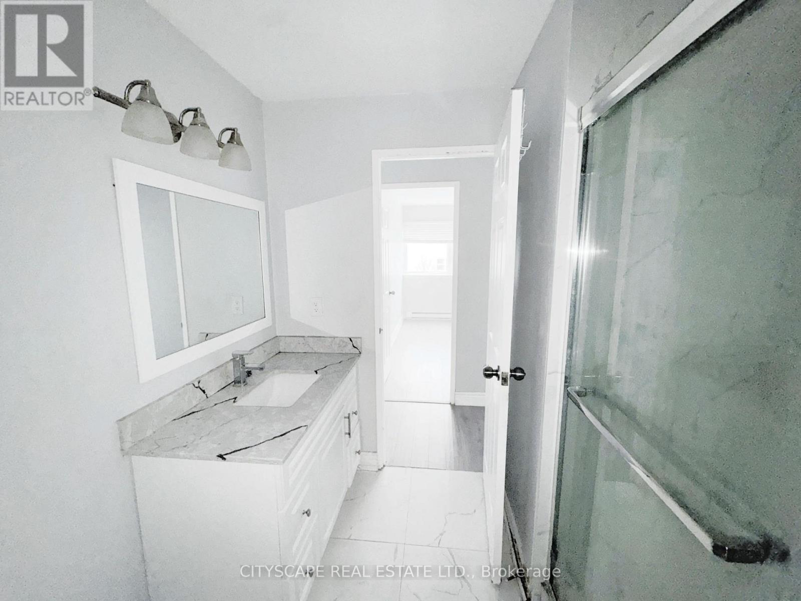 192 - 1055 Dundas Street E, Mississauga, Ontario  L4Y 3X6 - Photo 17 - W12906000