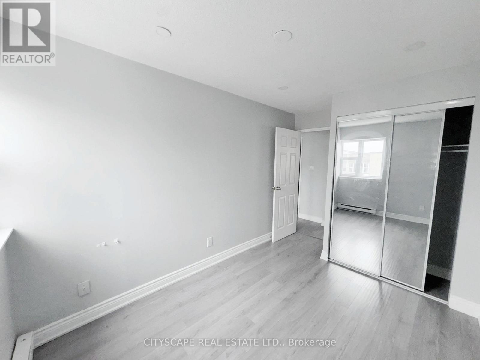192 - 1055 Dundas Street E, Mississauga, Ontario  L4Y 3X6 - Photo 19 - W12906000
