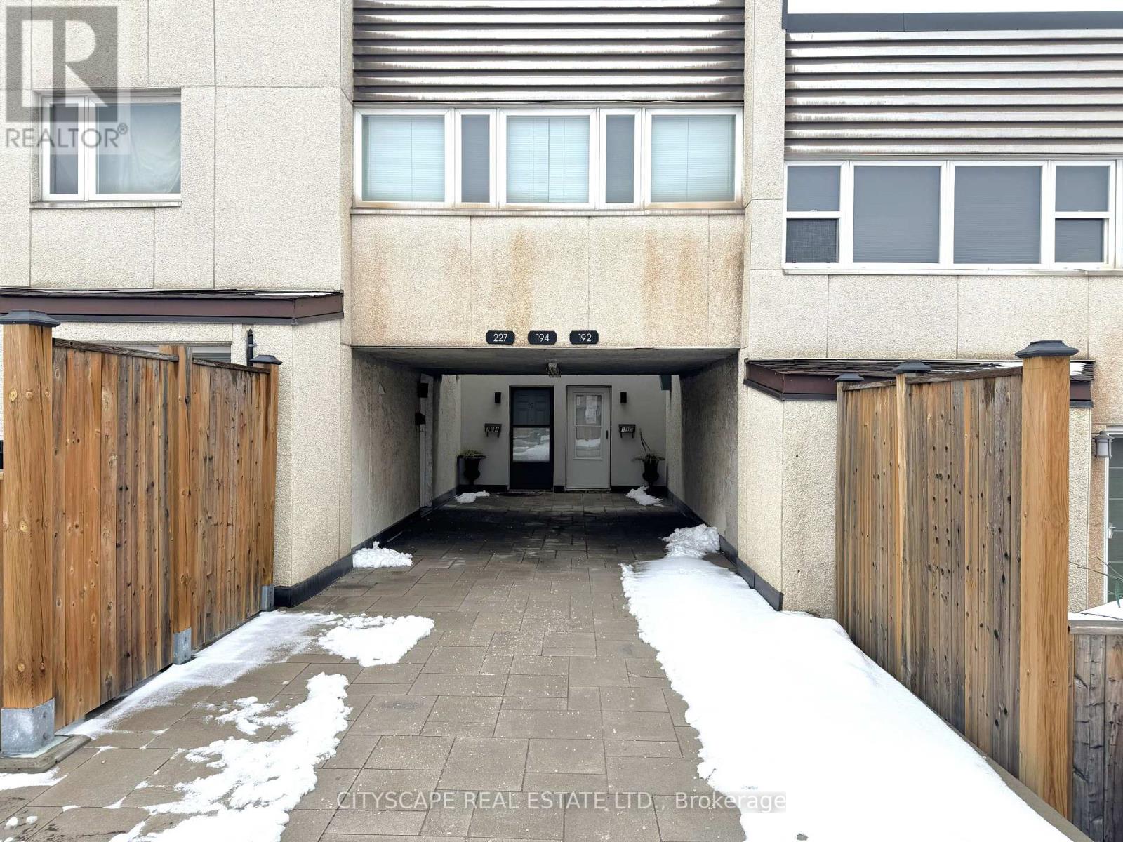 192 - 1055 Dundas Street E, Mississauga, Ontario  L4Y 3X6 - Photo 25 - W12906000