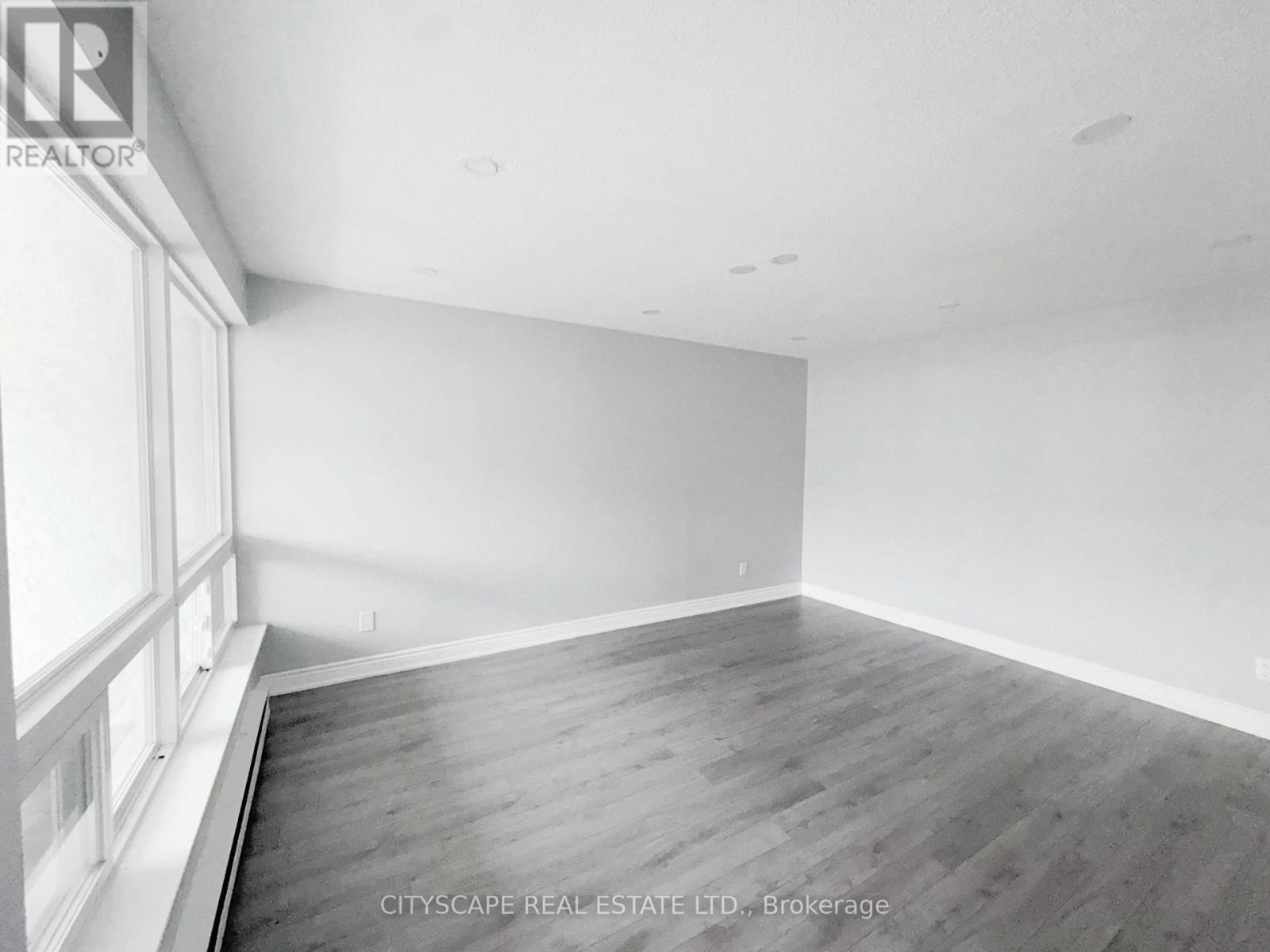 192 - 1055 Dundas Street E, Mississauga, Ontario  L4Y 3X6 - Photo 8 - W12906000
