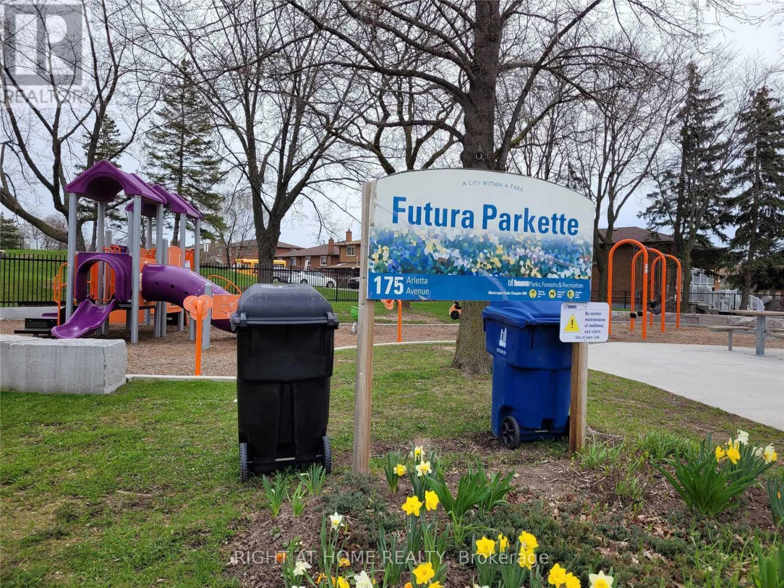 202 - 235 Grandravine Drive, Toronto (Glenfield-Jane Heights), Ontario  M3N 1J2 - Photo 8 - W12906006