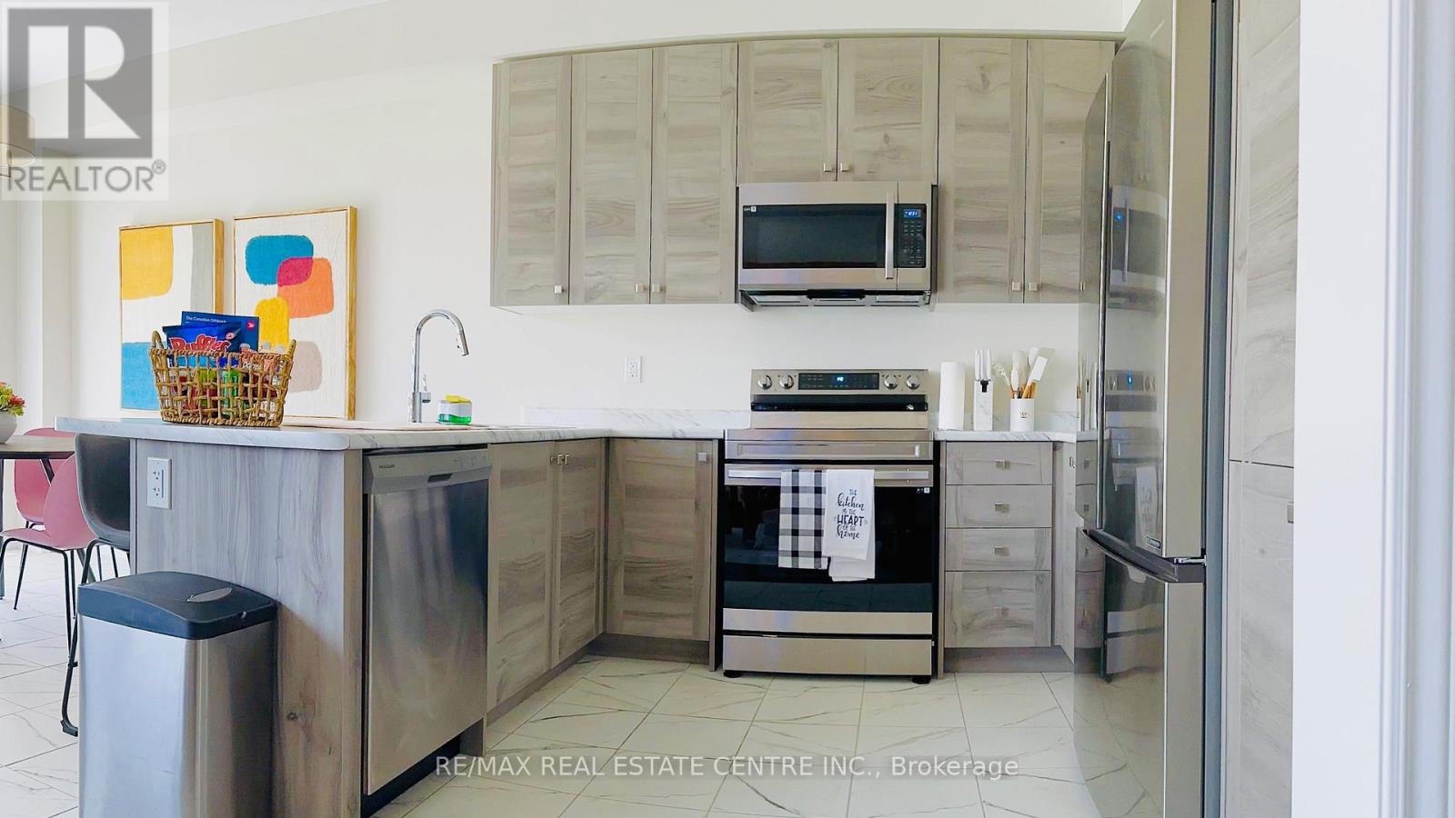 15 Charm Place, Thorold, Ontario  L2V 0K2 - Photo 17 - X12905960