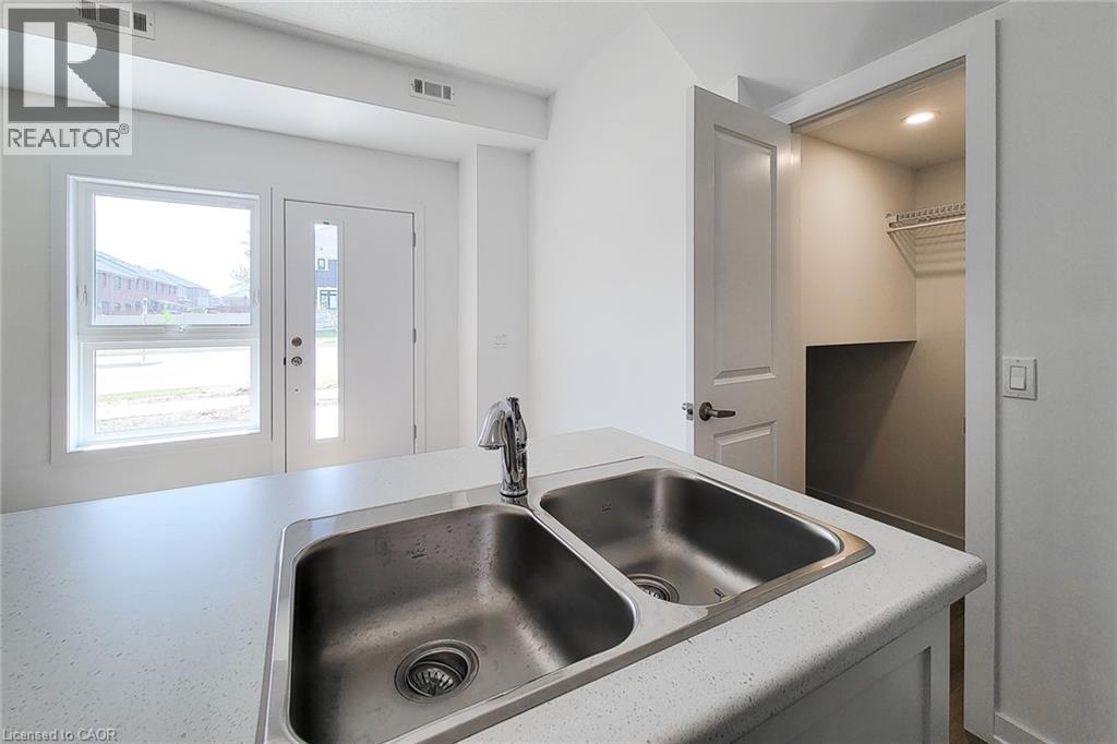 263 Burke Street, Waterdown, Ontario  L0R 2H7 - Photo 19 - 40800375