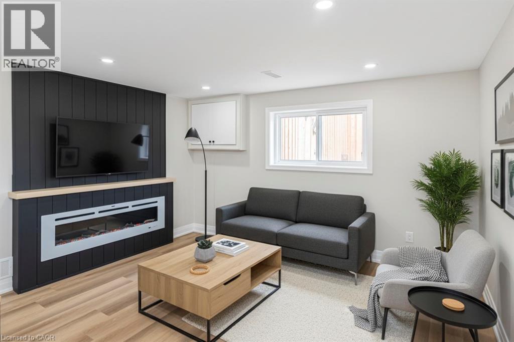 2 Country Club Drive, Hamilton, Ontario  L8K 5W2 - Photo 3 - 40813602