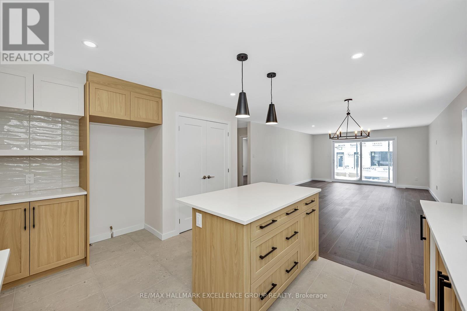 1117 Bronze (Lot 105) Avenue, Clarence-Rockland, Ontario  K4K 0N4 - Photo 11 - X12906026