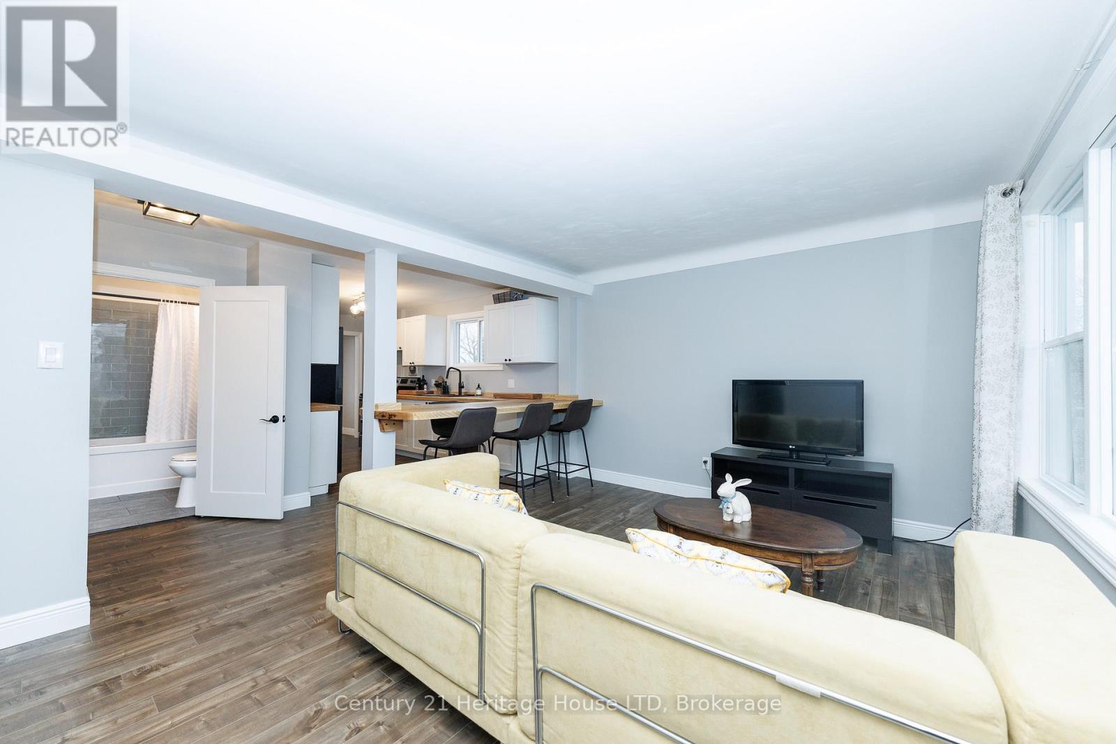 21 Keele Street, St. Catharines (Burleigh Hill), Ontario  L2T 1M8 - Photo 12 - X12906016