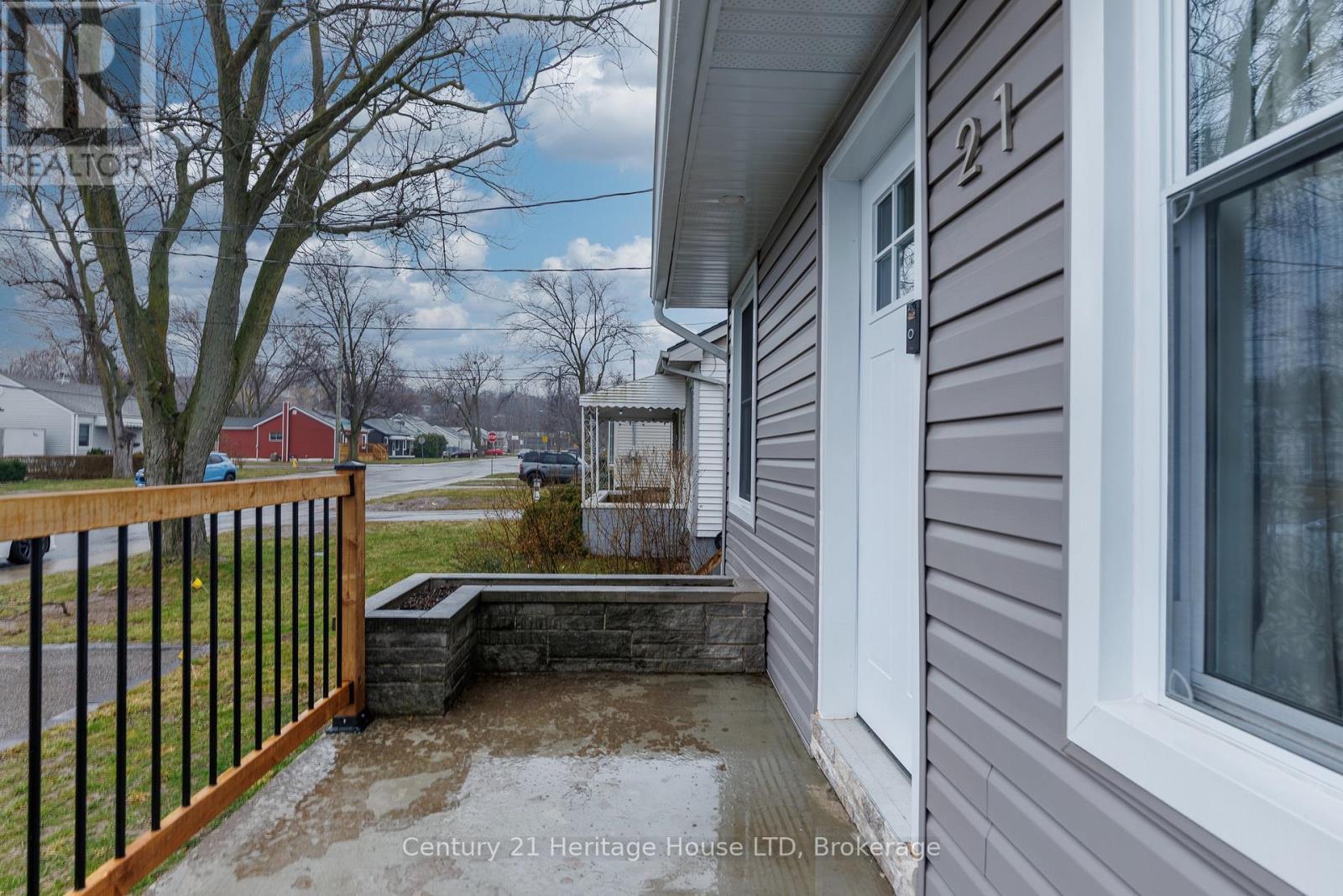 21 Keele Street, St. Catharines (Burleigh Hill), Ontario  L2T 1M8 - Photo 28 - X12906016