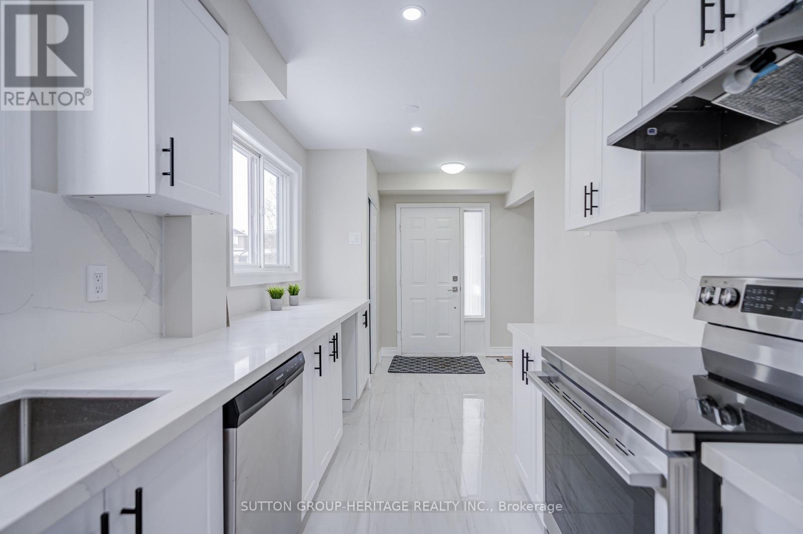 639 Down Crescent, Oshawa, Ontario  L1H 7X9 - Photo 12 - E12904544