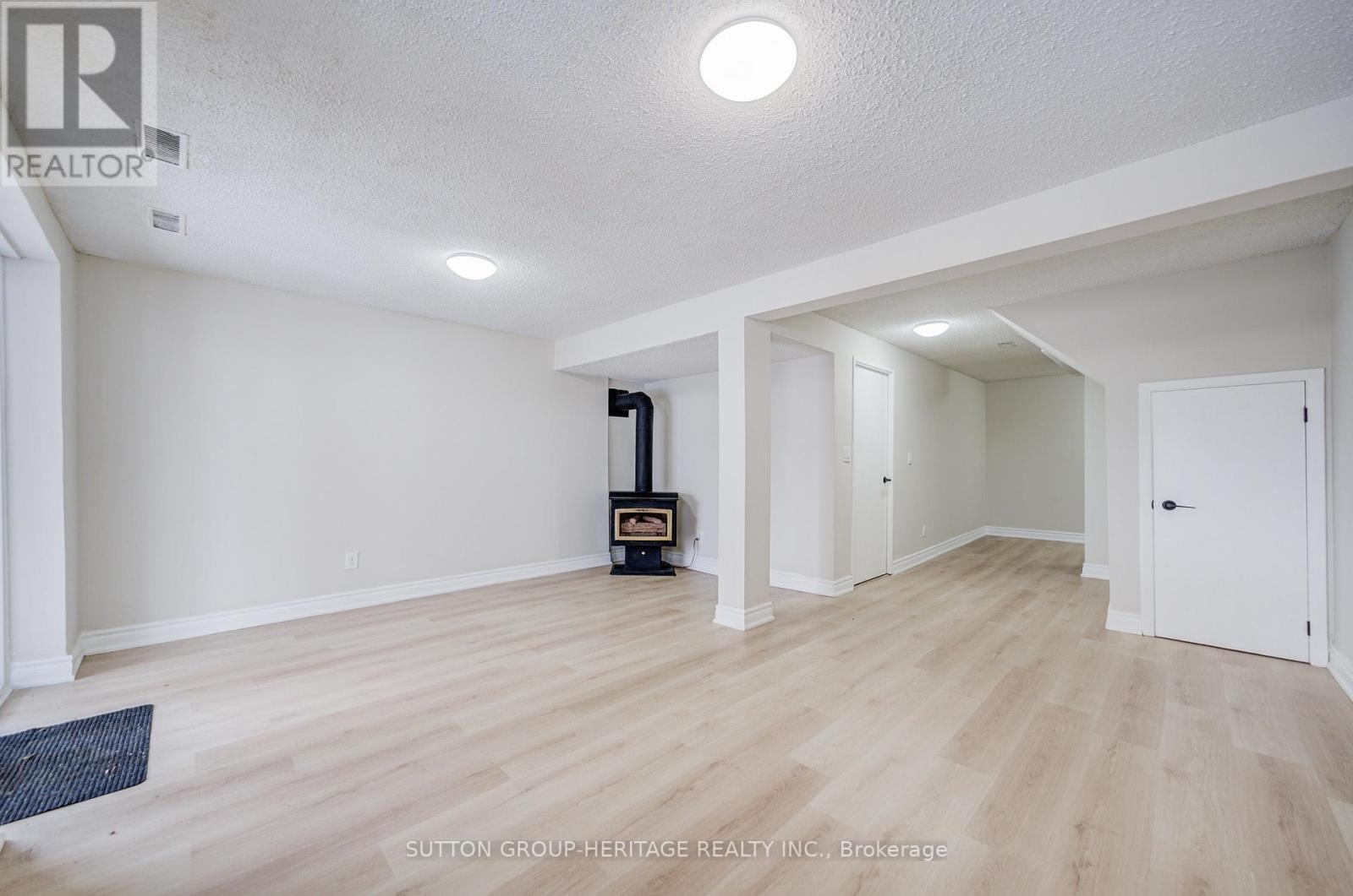 639 Down Crescent, Oshawa, Ontario  L1H 7X9 - Photo 33 - E12904544