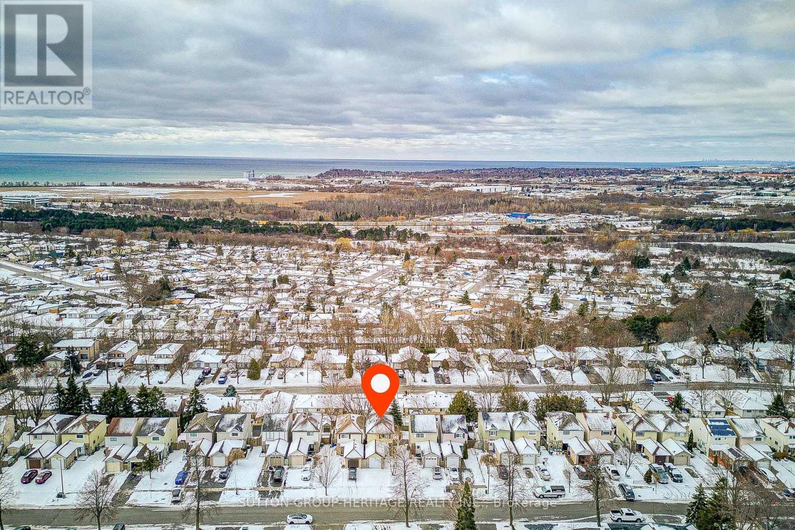 639 Down Crescent, Oshawa, Ontario  L1H 7X9 - Photo 3 - E12904544