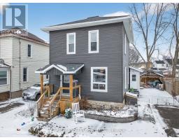 110 MAIN STREET E, Smiths Falls, Ontario