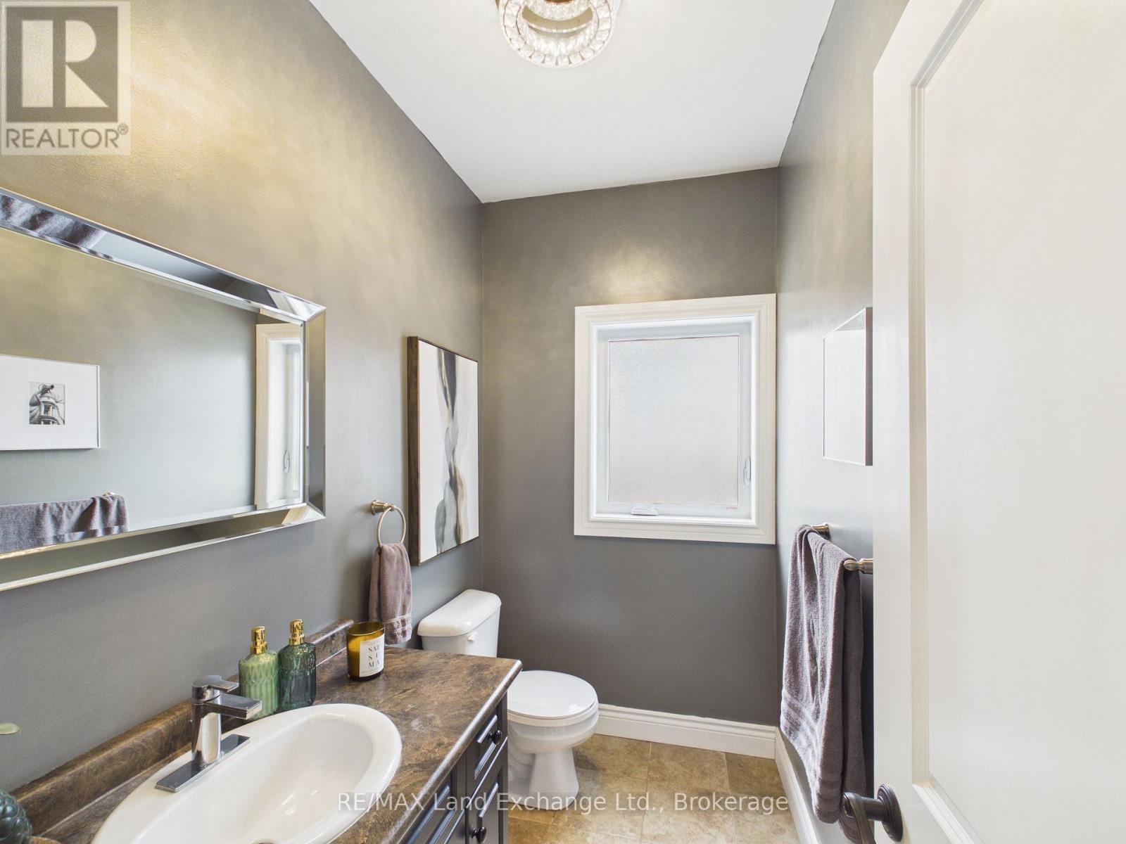 4 Scott Crescent, Huron-Kinloss, Ontario  N2Z 0C6 - Photo 15 - X12906024