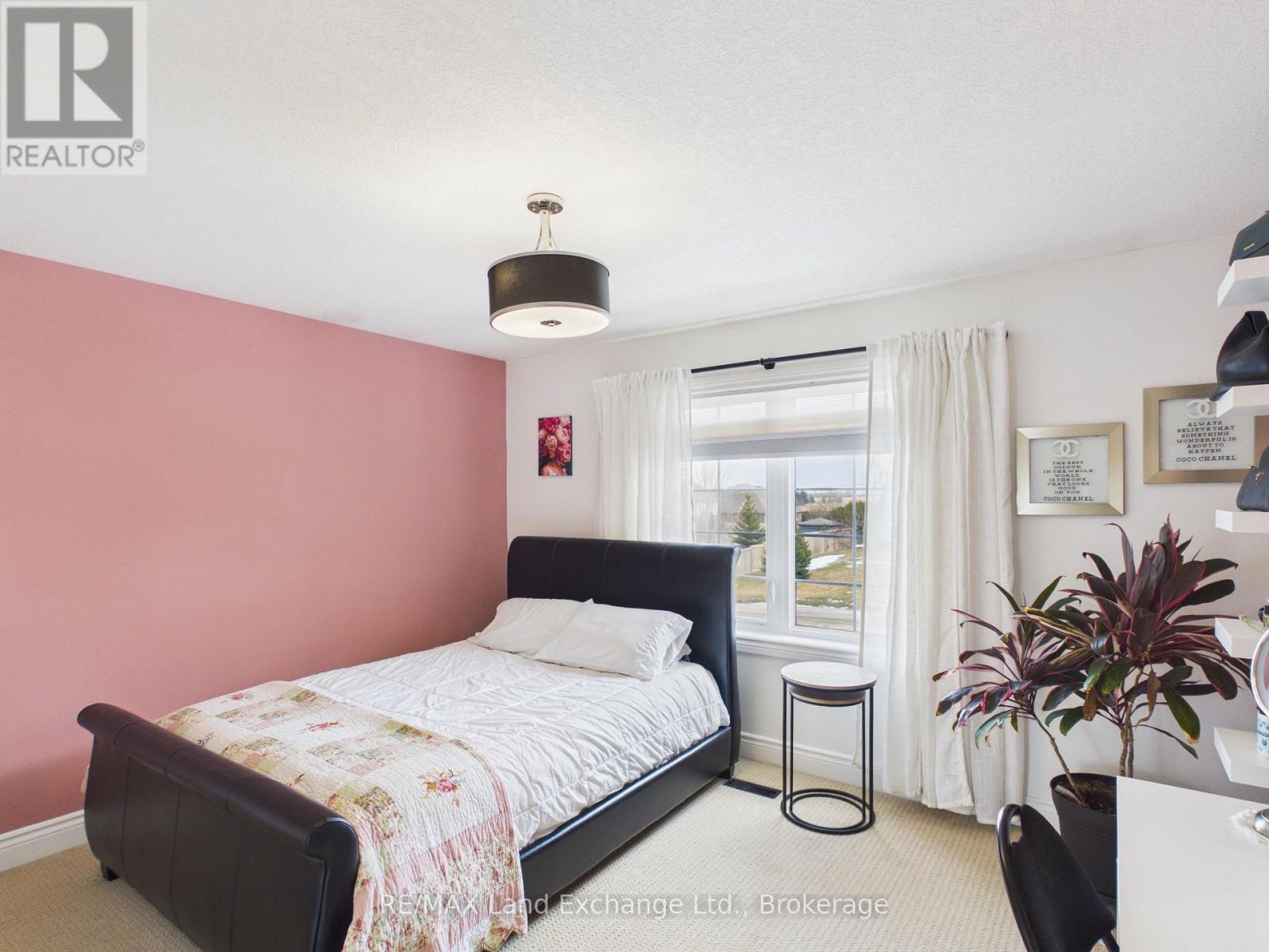 4 Scott Crescent, Huron-Kinloss, Ontario  N2Z 0C6 - Photo 19 - X12906024