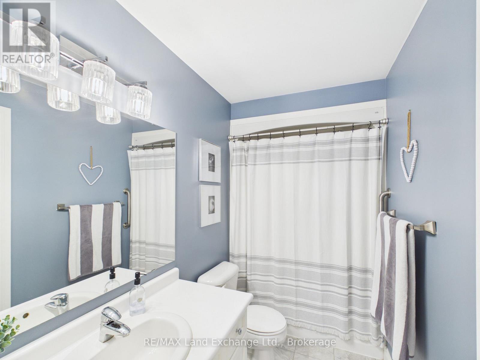 4 Scott Crescent, Huron-Kinloss, Ontario  N2Z 0C6 - Photo 21 - X12906024