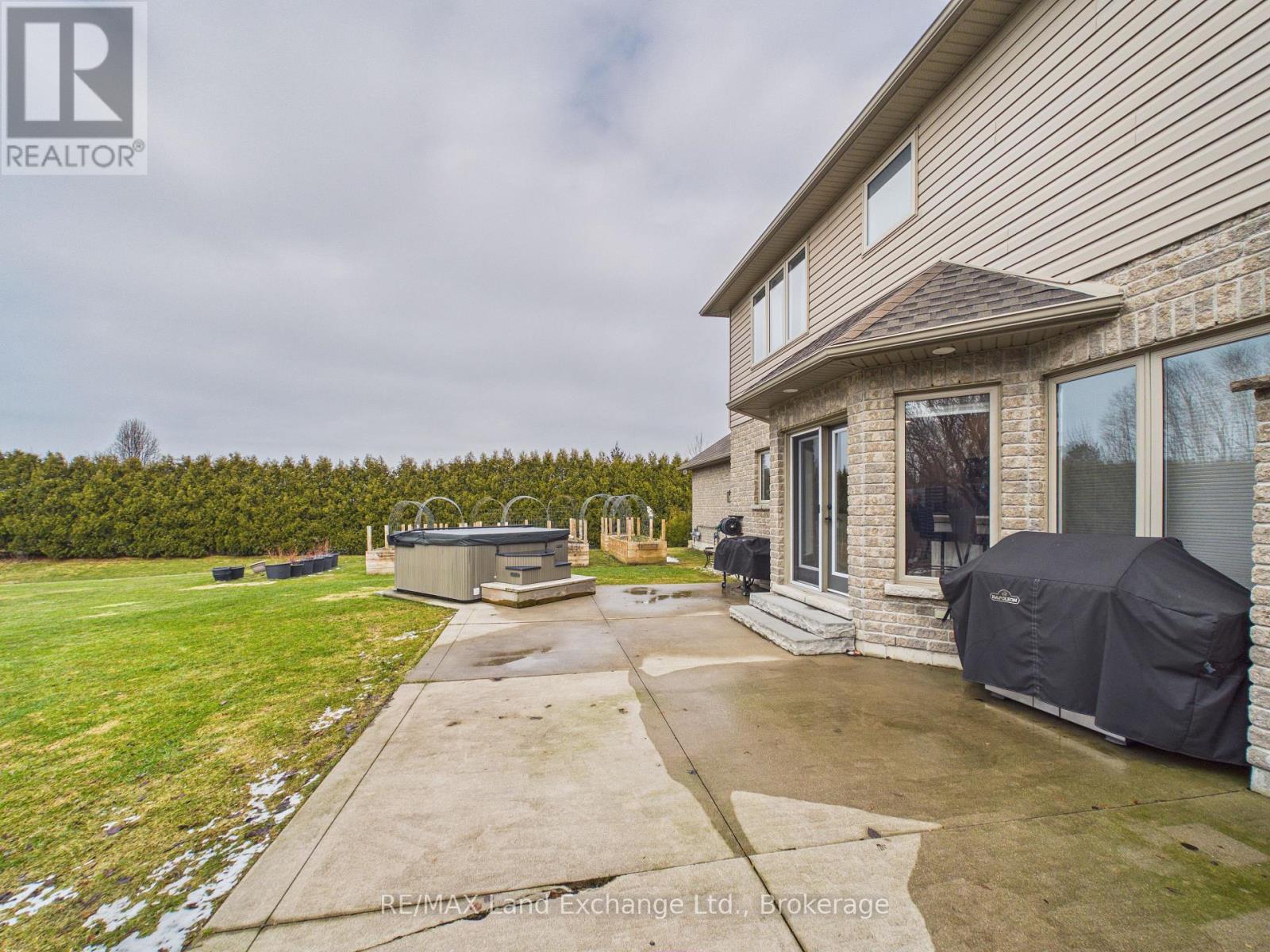 4 Scott Crescent, Huron-Kinloss, Ontario  N2Z 0C6 - Photo 32 - X12906024