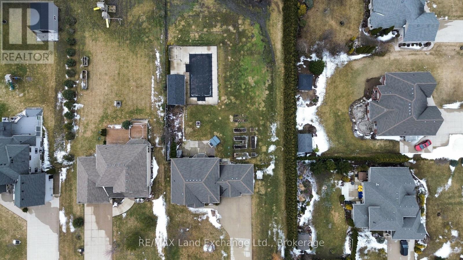 4 Scott Crescent, Huron-Kinloss, Ontario  N2Z 0C6 - Photo 34 - X12906024