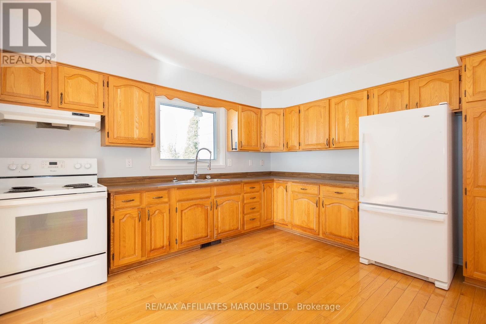 1901 Concorde Avenue, Cornwall, Ontario  K6H 6M3 - Photo 7 - X12906010