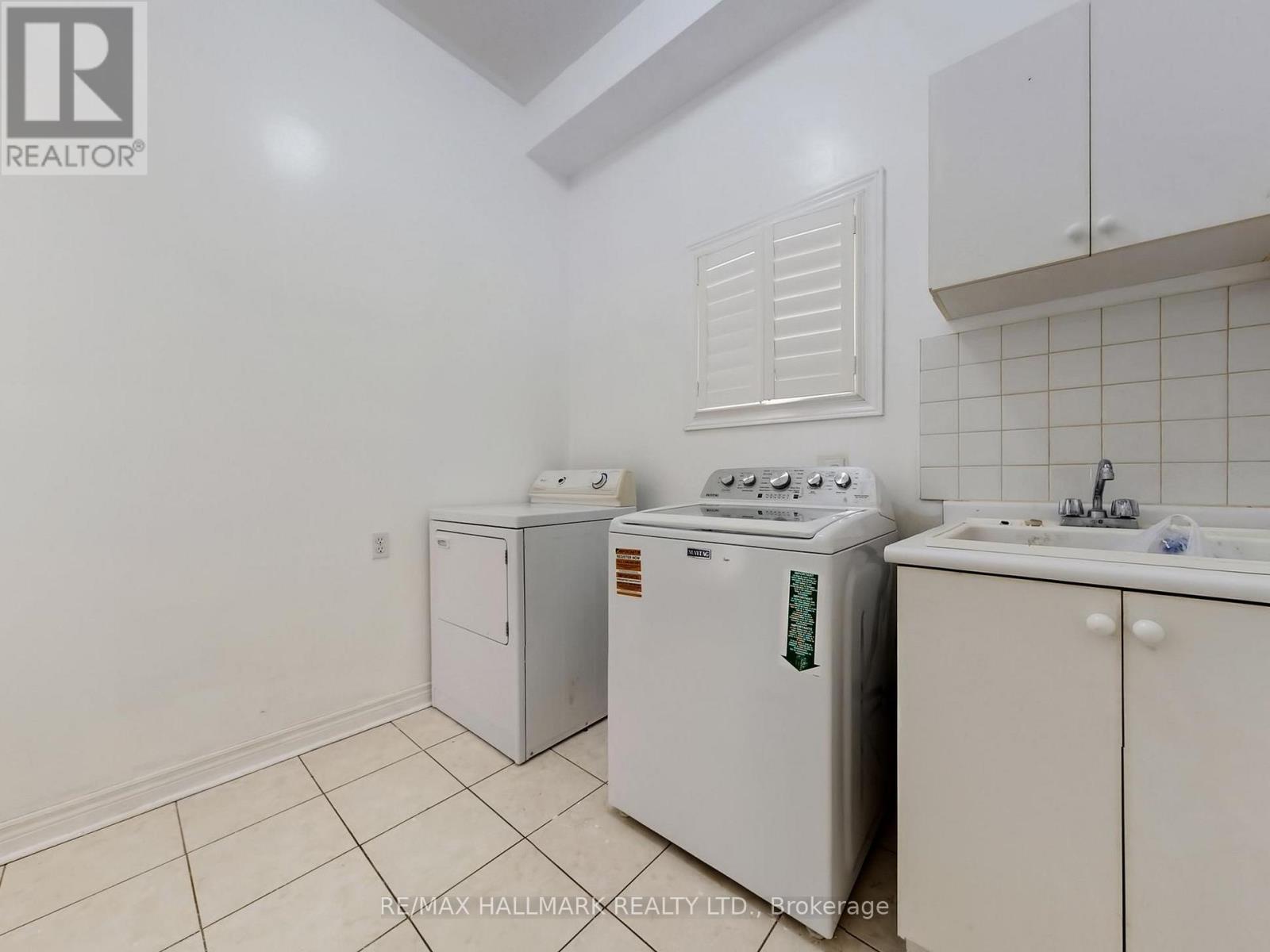 671 Deckhouse Court, Mississauga, Ontario  L5W 1P9 - Photo 15 - W12906012