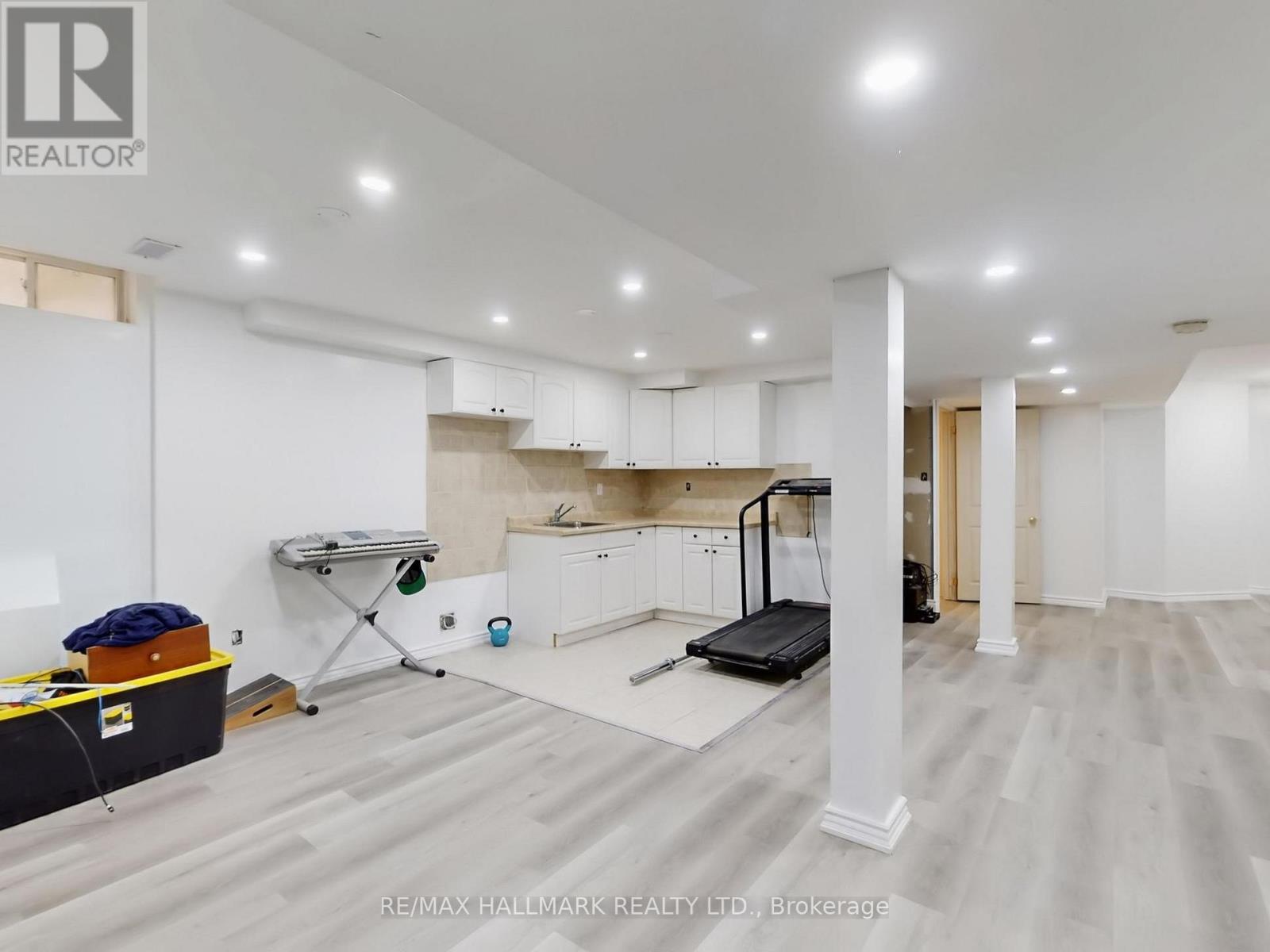 671 Deckhouse Court, Mississauga, Ontario  L5W 1P9 - Photo 32 - W12906012