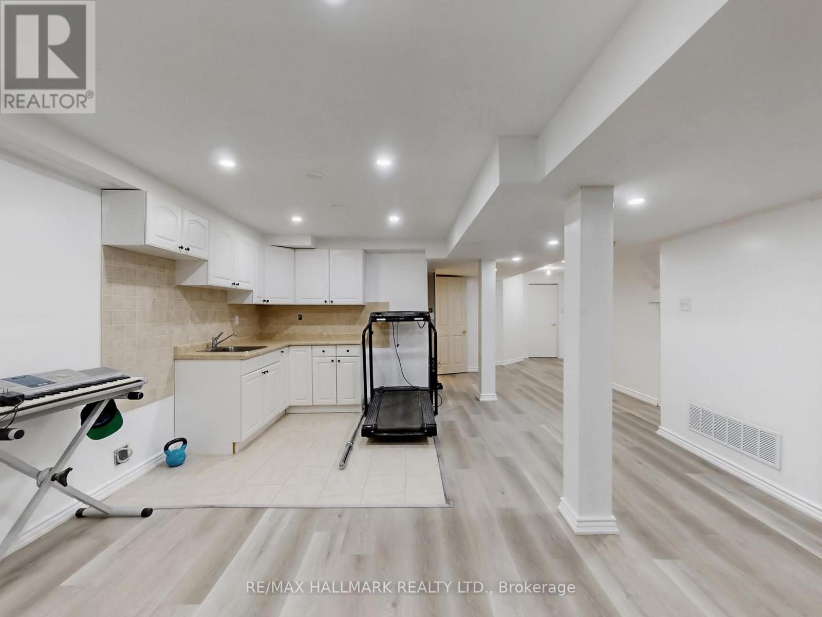 671 Deckhouse Court, Mississauga, Ontario  L5W 1P9 - Photo 33 - W12906012