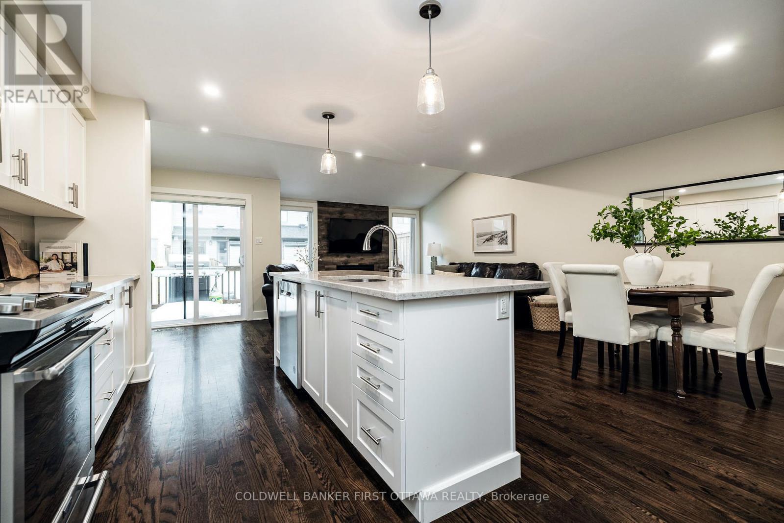 211 Purchase Crescent, Ottawa, Ontario  K2S 2L8 - Photo 15 - X12906028