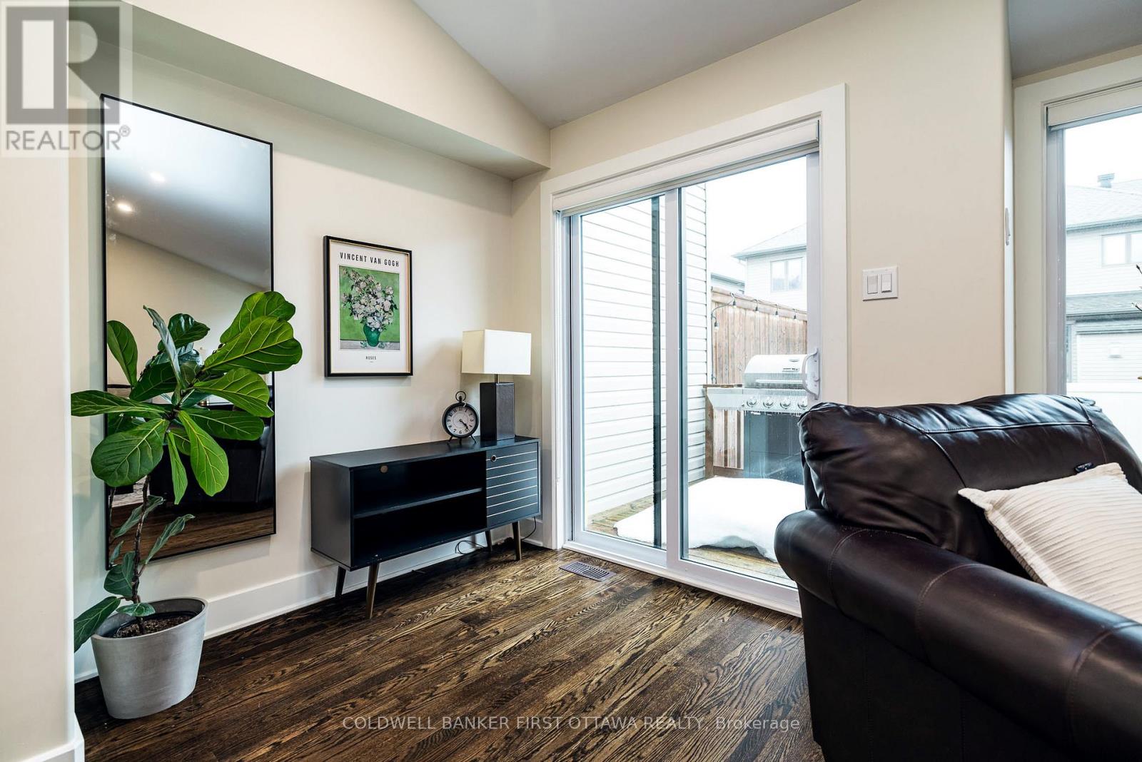 211 Purchase Crescent, Ottawa, Ontario  K2S 2L8 - Photo 22 - X12906028