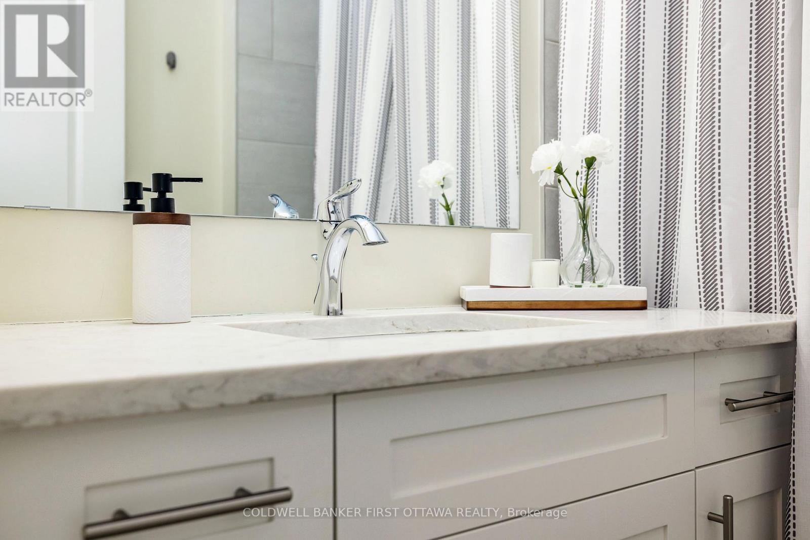 211 Purchase Crescent, Ottawa, Ontario  K2S 2L8 - Photo 35 - X12906028