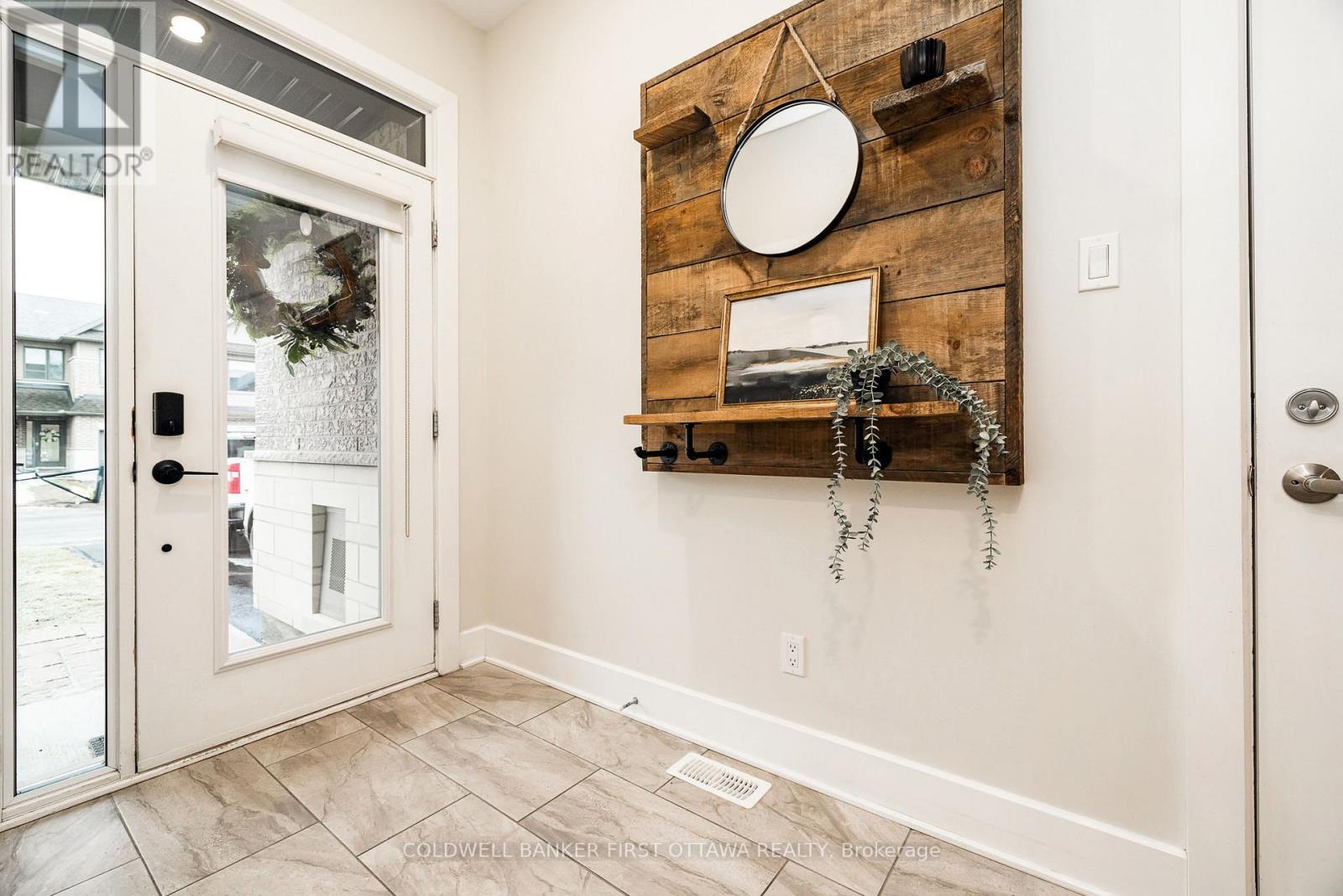 211 Purchase Crescent, Ottawa, Ontario  K2S 2L8 - Photo 5 - X12906028