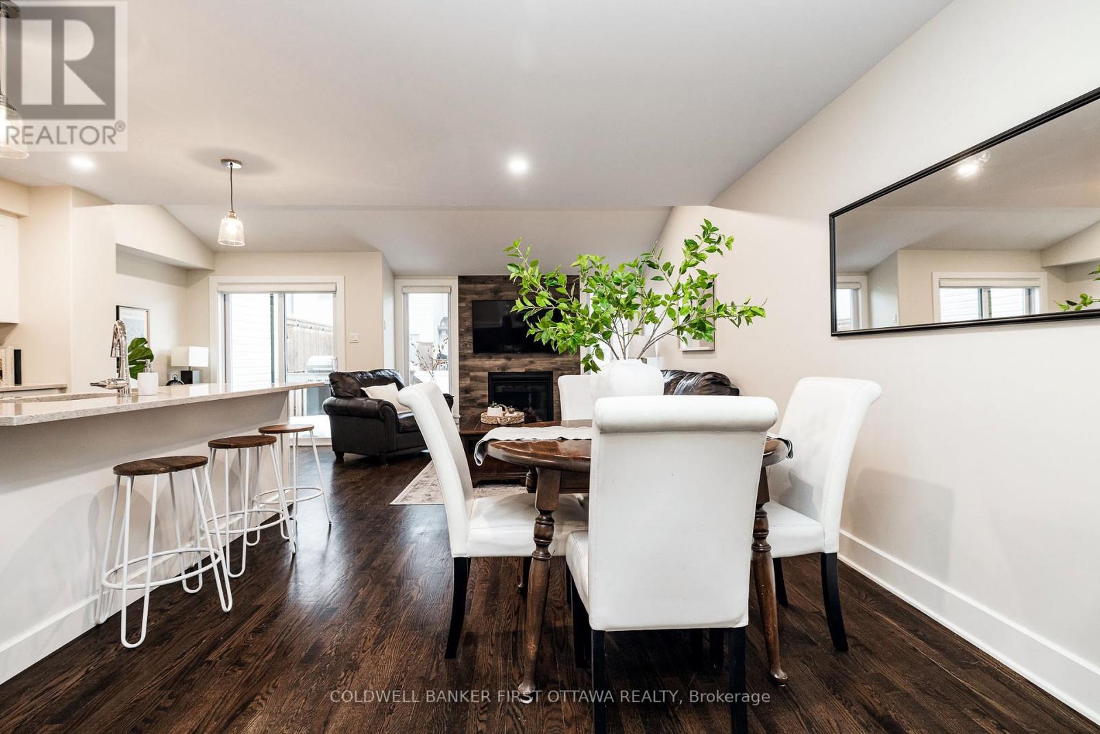 211 Purchase Crescent, Ottawa, Ontario  K2S 2L8 - Photo 7 - X12906028