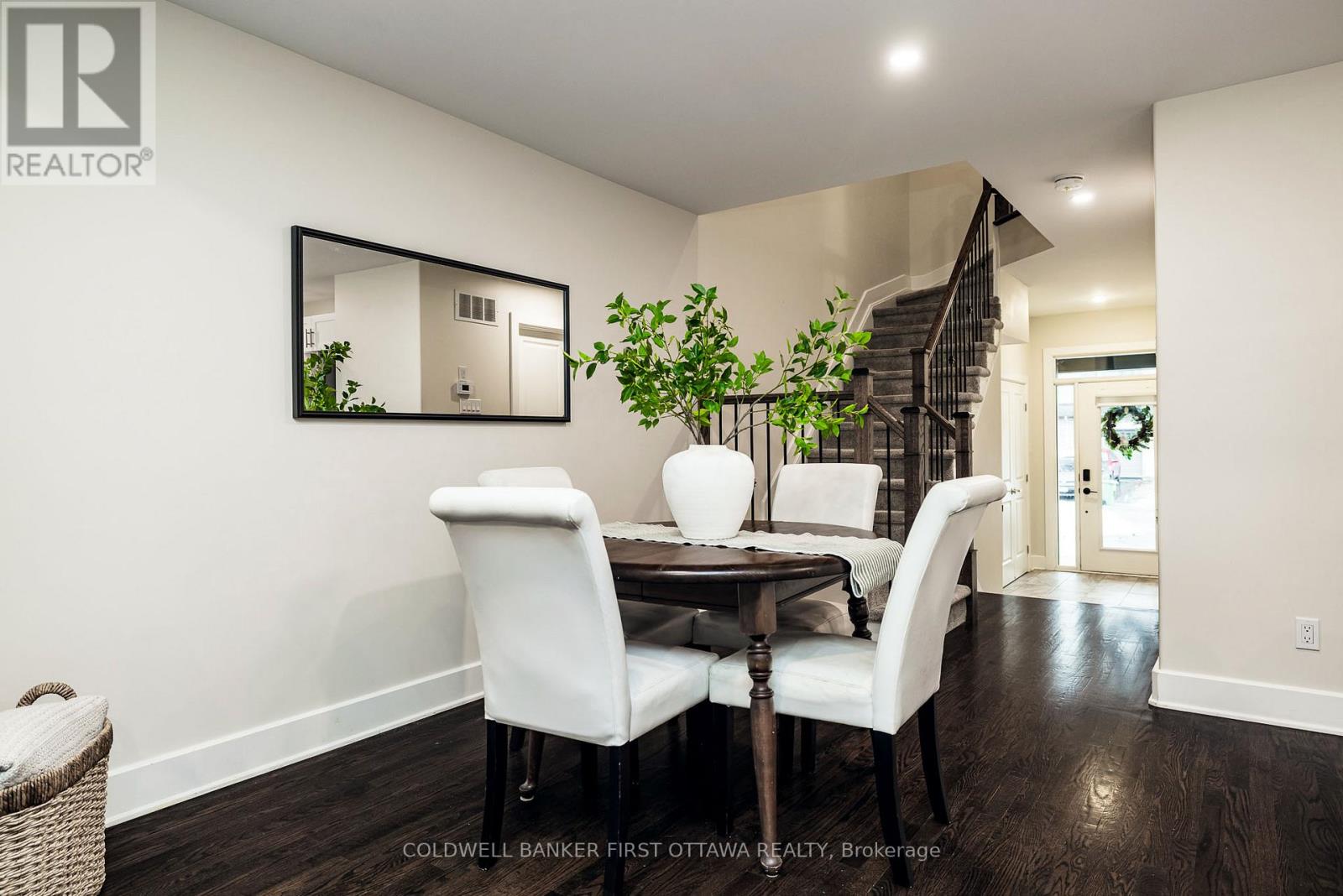 211 Purchase Crescent, Ottawa, Ontario  K2S 2L8 - Photo 9 - X12906028