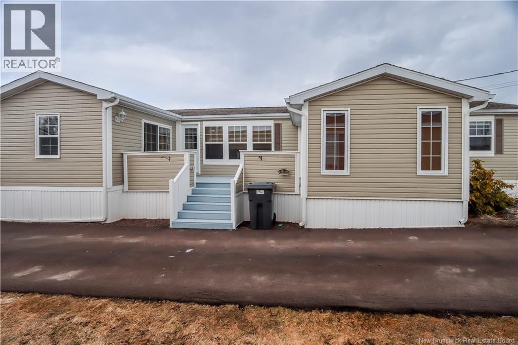 250 Nepisiguit Drive, Dieppe, New Brunswick  E1A 0P6 - Photo 1 - NB133573