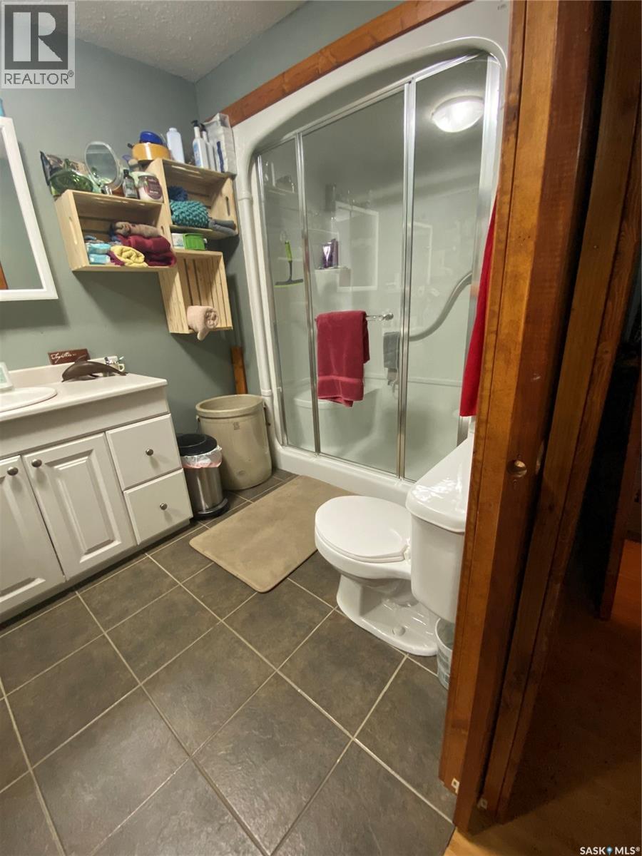 406 Lakeview Avenue, Northern Admin District, Saskatchewan  S0J 1Z0 - Photo 18 - SK030986