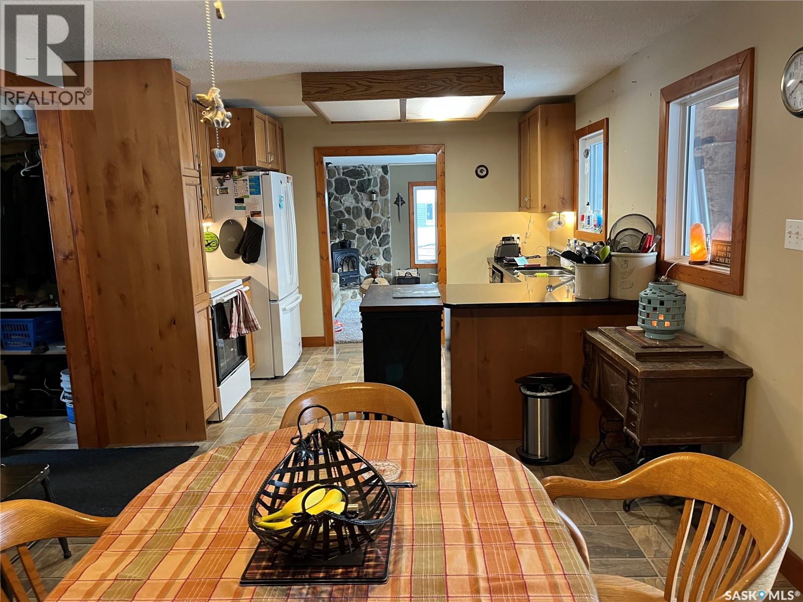 406 Lakeview Avenue, Northern Admin District, Saskatchewan  S0J 1Z0 - Photo 7 - SK030986