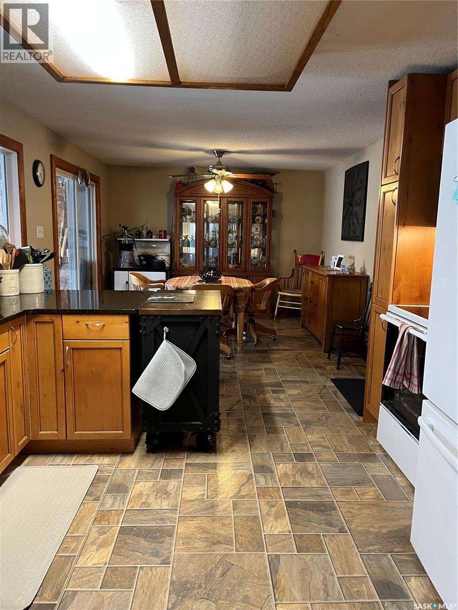 406 Lakeview Avenue, Northern Admin District, Saskatchewan  S0J 1Z0 - Photo 9 - SK030986