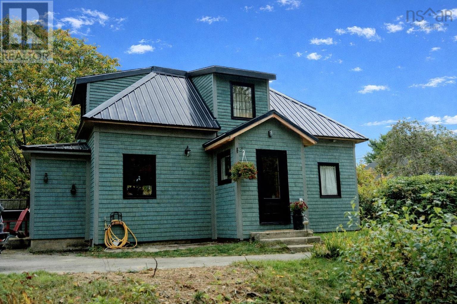 35 Mcdonald Road, white point, Nova Scotia