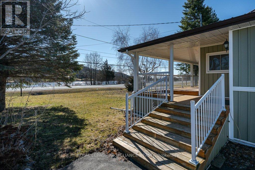 262 South Trent Street, Quinte West, Ontario  K0K 1C0 - Photo 27 - X12906038